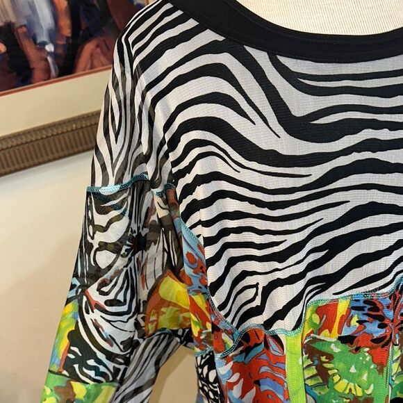 Michael Tyler Zebra Abstract 2 PC. Asymmetrical Top Size XXL - Picture 4 of 11